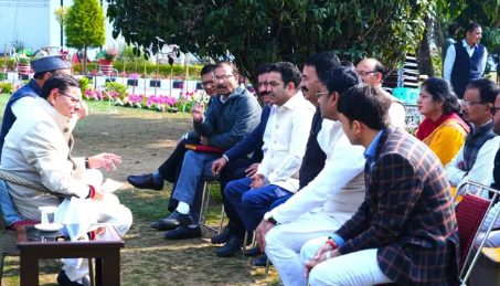 उत्तराखंड में सरकारी कर्मचारियों की सुरक्षा बढ़ेगी, सीएम धामी ने दिए एसओपी बनाने के निर्देश उत्तराखंड में सरकारी कर्मचारियों की सुरक्षा बढ़ेगी, सीएम धामी ने दिए एसओपी बनाने के निर्देश