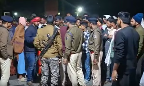 बिहार में खूनी खेल: महज ₹5000 के लिए 17 साल के सौरव की हत्या, फोन कर बुलाया और सरेआम भून डाला बिहार में खूनी खेल: महज ₹5000 के लिए 17 साल के सौरव की हत्या, फोन कर बुलाया और सरेआम भून डाला