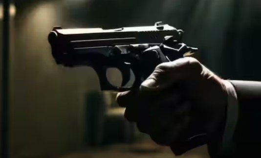 मुजफ्फरनगर की पॉश गांधी कॉलोनी में खुलेआम फायरिंग, दो गुटों में झड़प मुजफ्फरनगर की पॉश गांधी कॉलोनी में खुलेआम फायरिंग, दो गुटों में झड़प