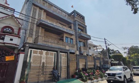 उमाशंकर, सिंह और करीबियों के घर से 10 करोड़ कैश बरामद उमाशंकर, सिंह और करीबियों के घर से 10 करोड़ कैश बरामद