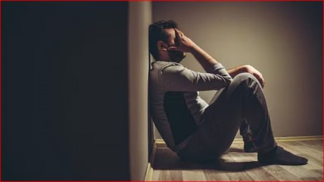 पत्नी गई थी शादी में, पीछे से डेंटल टेक्नीशियन ने दे दी जान… रहस्य बना कानपुर का सुसाइड केस पत्नी गई थी शादी में, पीछे से डेंटल टेक्नीशियन ने दे दी जान… रहस्य बना कानपुर का सुसाइड केस