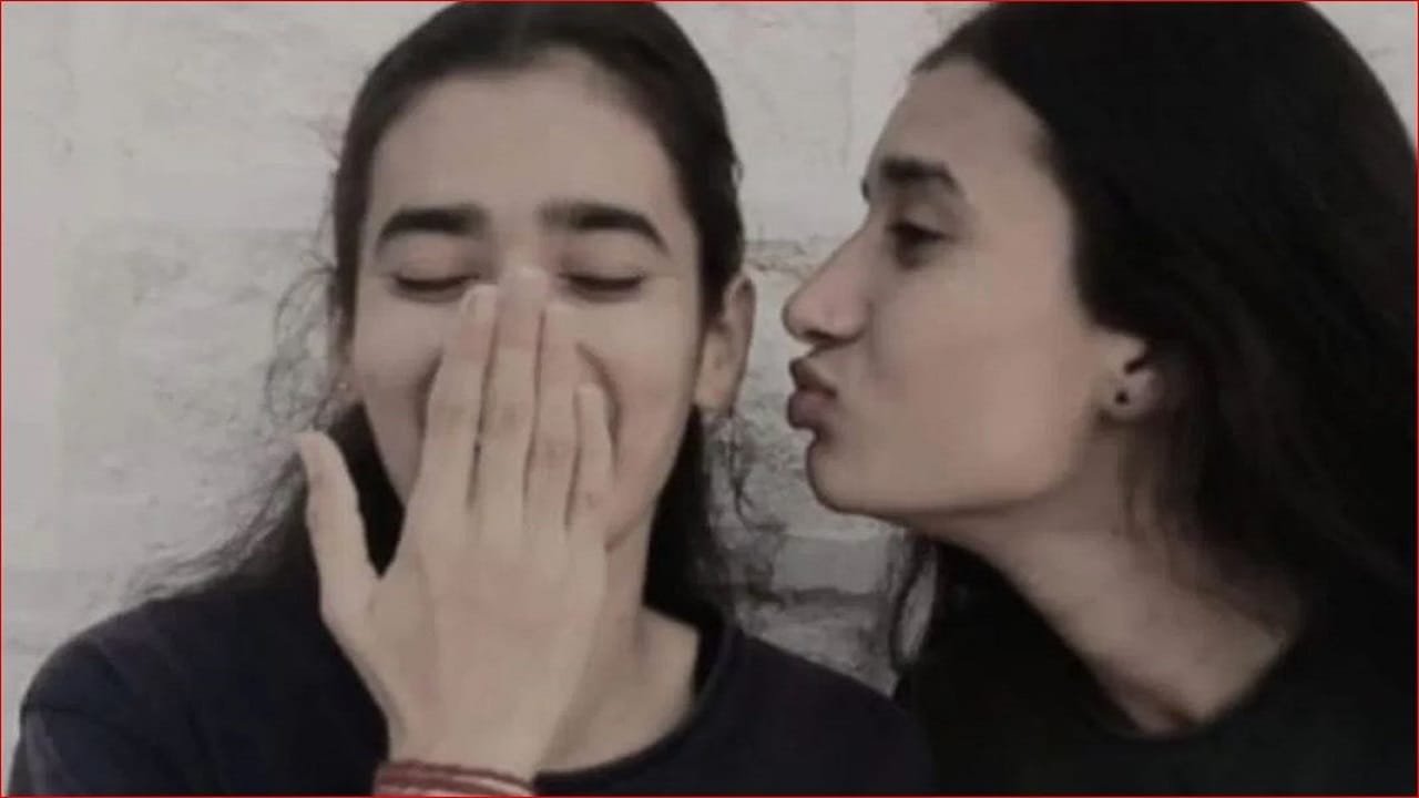 इधर दुल्हनों की उठी अर्थियां, उधर दूल्हों ने कहीं और की शादी… जोधपुर में दो बहनों के सुसाइड केस में मामा का बड़ा दावा, बोले- रिश्ते से खुश नहीं थीं दोनों इधर दुल्हनों की उठी अर्थियां, उधर दूल्हों ने कहीं और की शादी… जोधपुर में दो बहनों के सुसाइड केस में मामा का बड़ा दावा, बोले- रिश्ते से खुश नहीं थीं दोनों