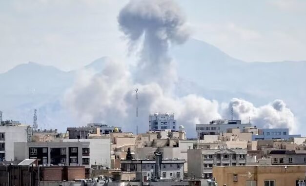 ईरान-इजरायल युद्ध: राजस्थान के 30 हजार वर्कर से लेकर धर्म गुरु तक फंसे ईरान-इजरायल युद्ध: राजस्थान के 30 हजार वर्कर से लेकर धर्म गुरु तक फंसे